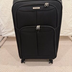 Samsonite Black Extendable Suitcase